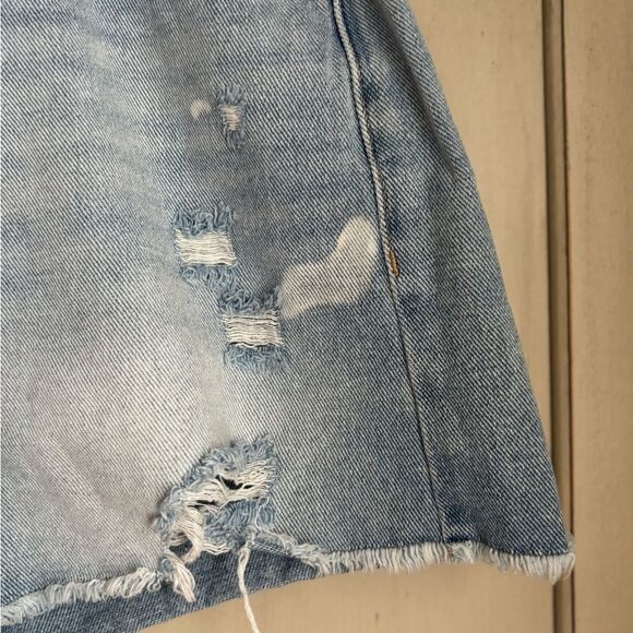 Denim Cut Off Style Shorts 8 Light Wash Distressed 8 - Picture 5 of 7